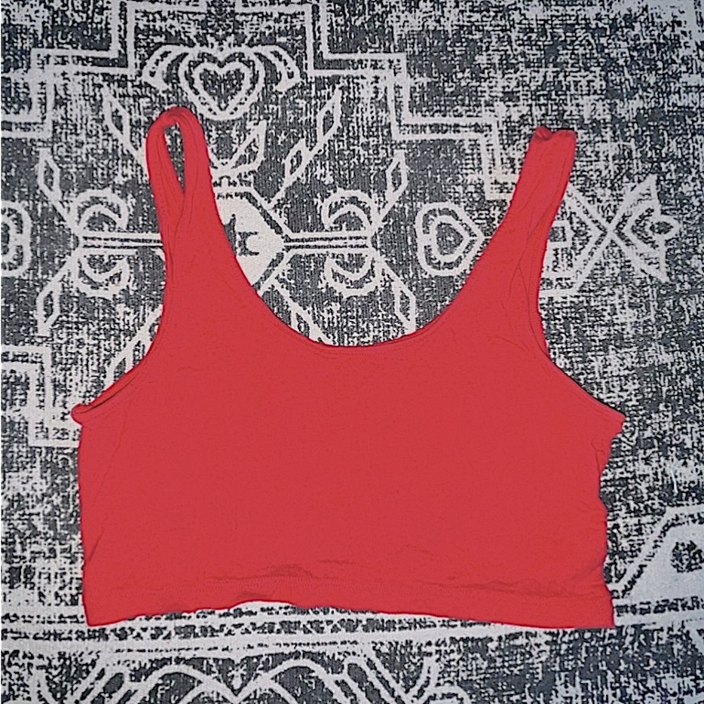 🌟Must Bundle🌟 Red Soft Cropped Tank Top: Size L - Picture 1 of 1